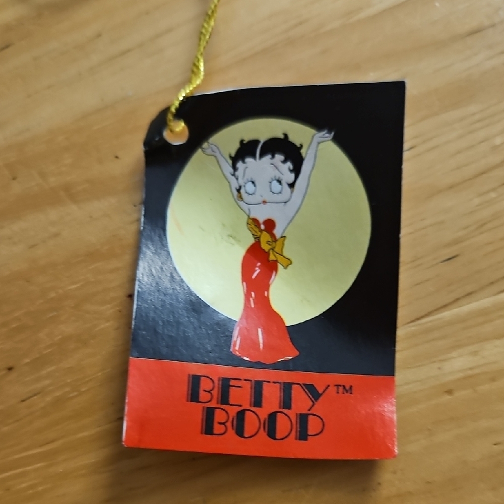 Vintage Betty Boop Stepping Out Figurine - Picture 6 of 7
